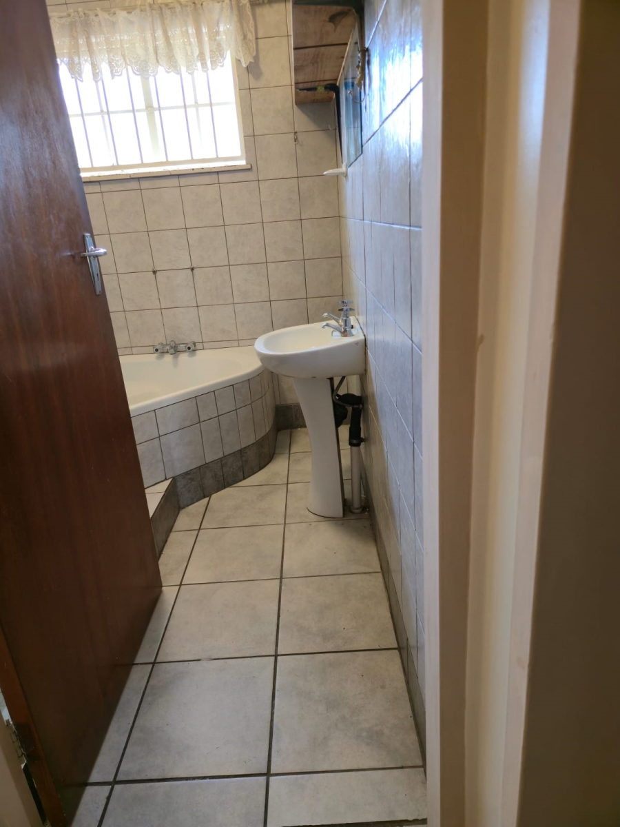 3 Bedroom Property for Sale in Wentworth Park Gauteng