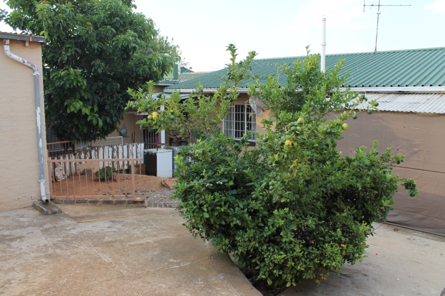 3 Bedroom Property for Sale in Wentworth Park Gauteng