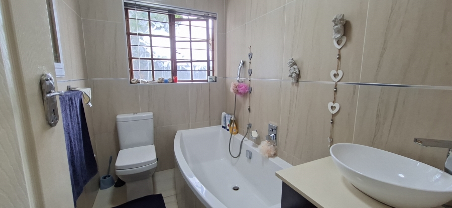 2 Bedroom Property for Sale in Krugersdorp North Gauteng