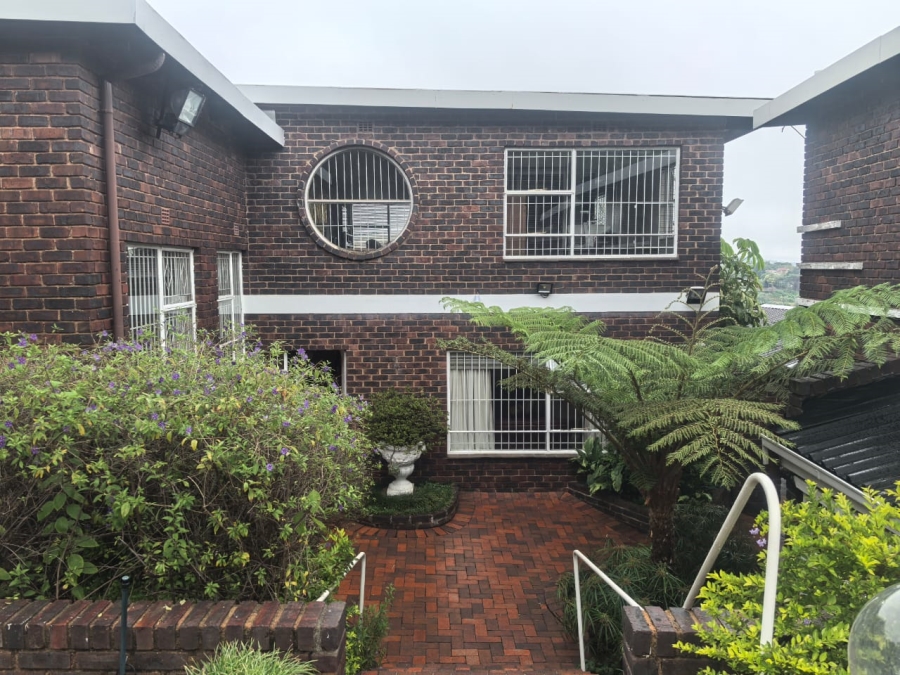 4 Bedroom Property for Sale in Kloofendal Gauteng