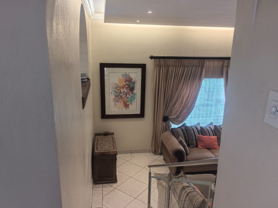 4 Bedroom Property for Sale in Kloofendal Gauteng