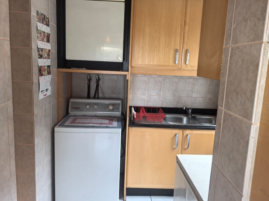 4 Bedroom Property for Sale in Kloofendal Gauteng