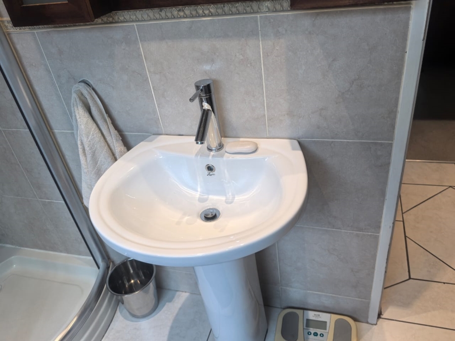 4 Bedroom Property for Sale in Kloofendal Gauteng