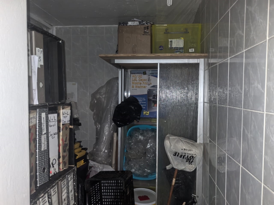 4 Bedroom Property for Sale in Kloofendal Gauteng