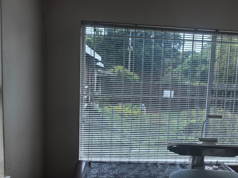 4 Bedroom Property for Sale in Kloofendal Gauteng