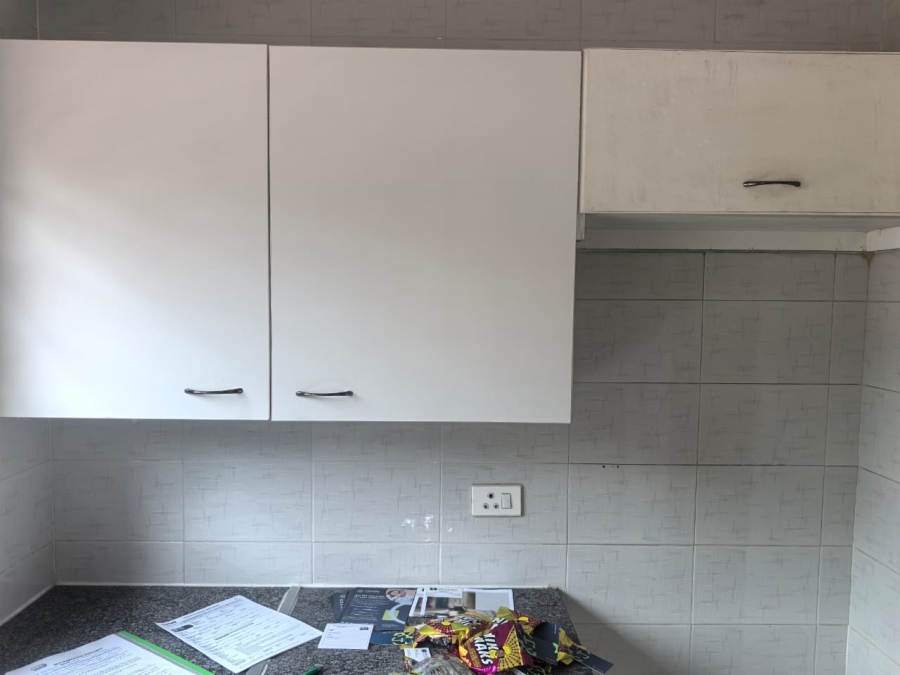 2 Bedroom Property for Sale in Little Falls Gauteng