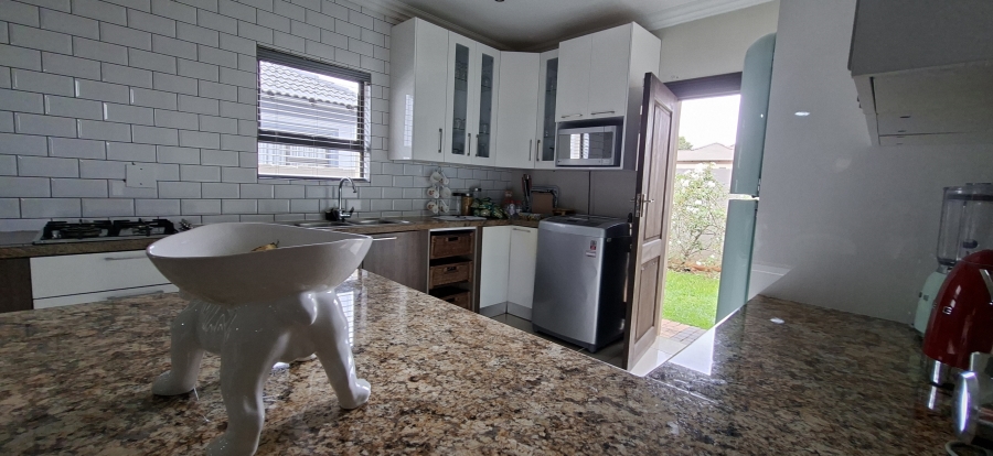 3 Bedroom Property for Sale in Wildtuinpark Gauteng