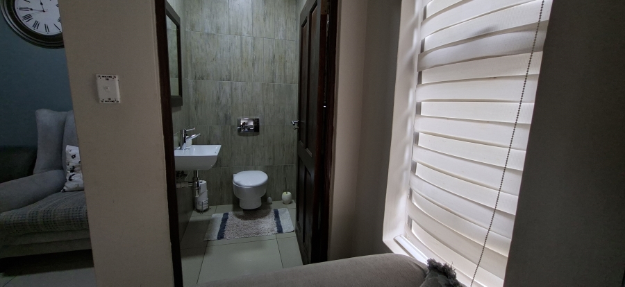 3 Bedroom Property for Sale in Wildtuinpark Gauteng