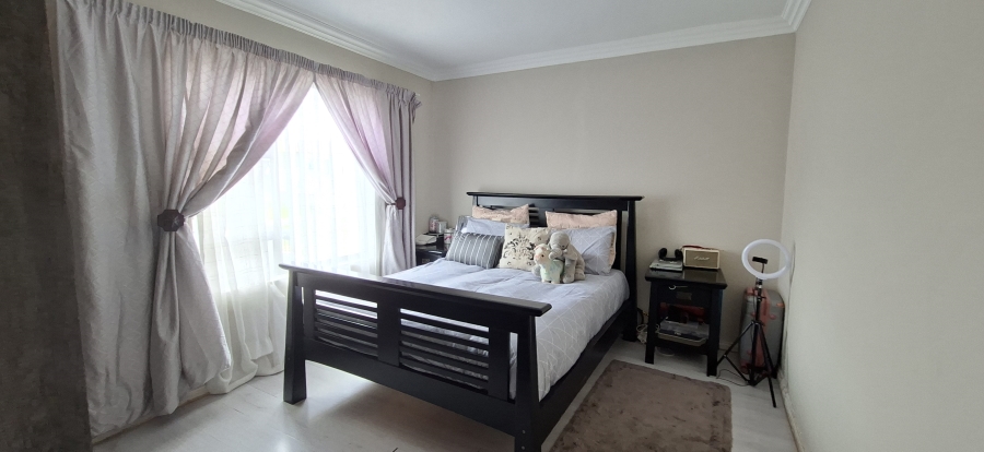 3 Bedroom Property for Sale in Wildtuinpark Gauteng
