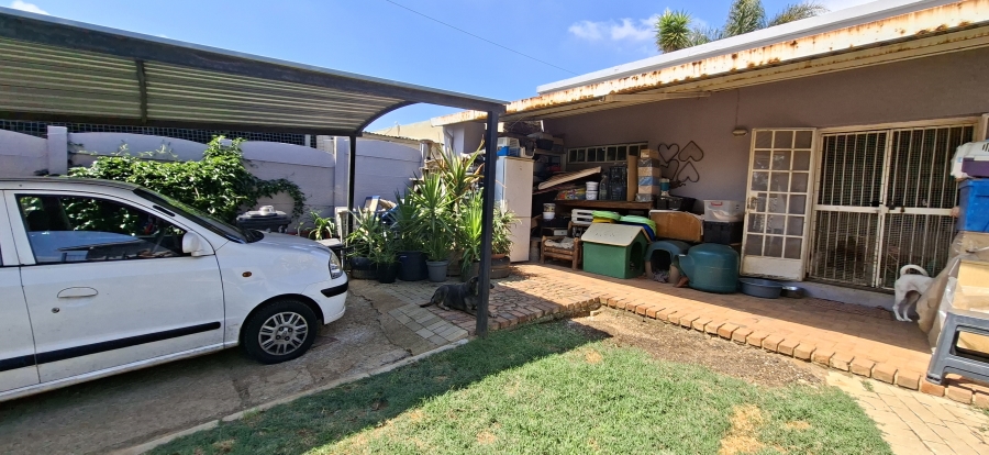 3 Bedroom Property for Sale in Wentworth Park Gauteng