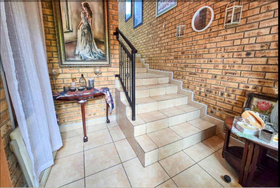 3 Bedroom Property for Sale in Rangeview Gauteng