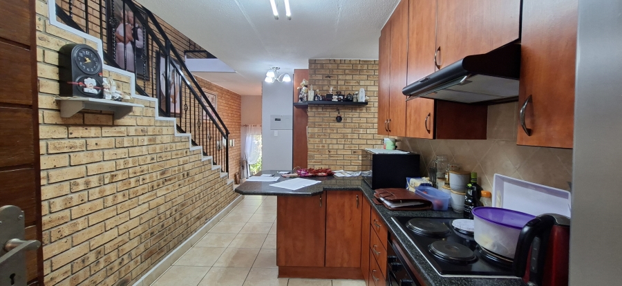 3 Bedroom Property for Sale in Rangeview Gauteng