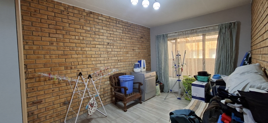 3 Bedroom Property for Sale in Rangeview Gauteng