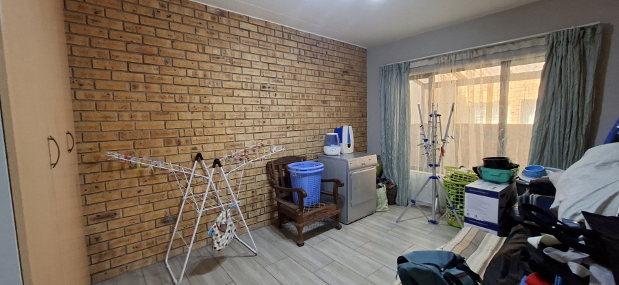 3 Bedroom Property for Sale in Rangeview Gauteng