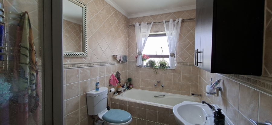 3 Bedroom Property for Sale in Rangeview Gauteng