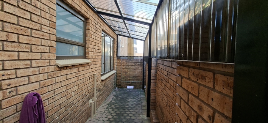 3 Bedroom Property for Sale in Rangeview Gauteng