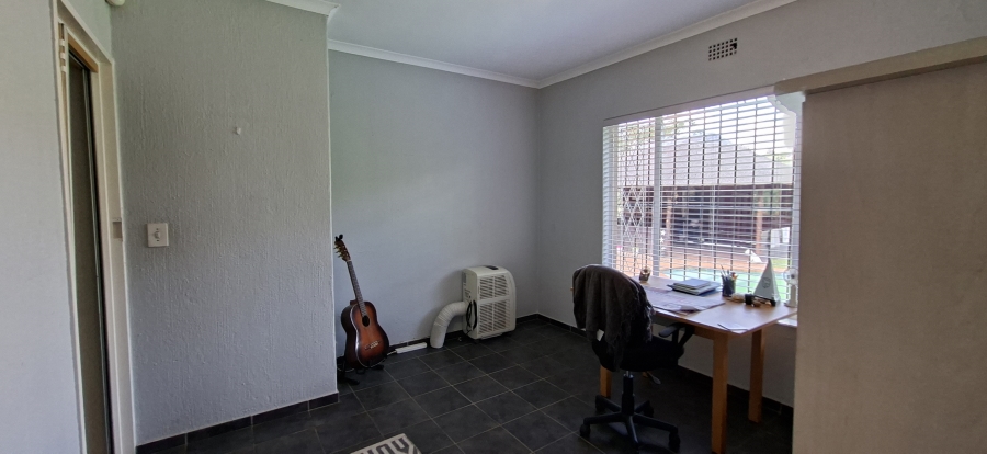 3 Bedroom Property for Sale in Kenmare Gauteng