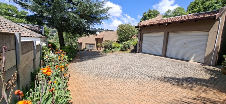 3 Bedroom Property for Sale in Kenmare Gauteng