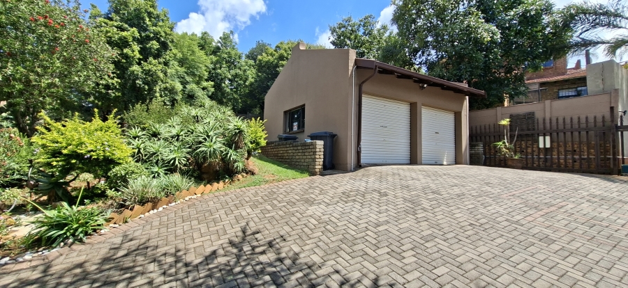 3 Bedroom Property for Sale in Kenmare Gauteng