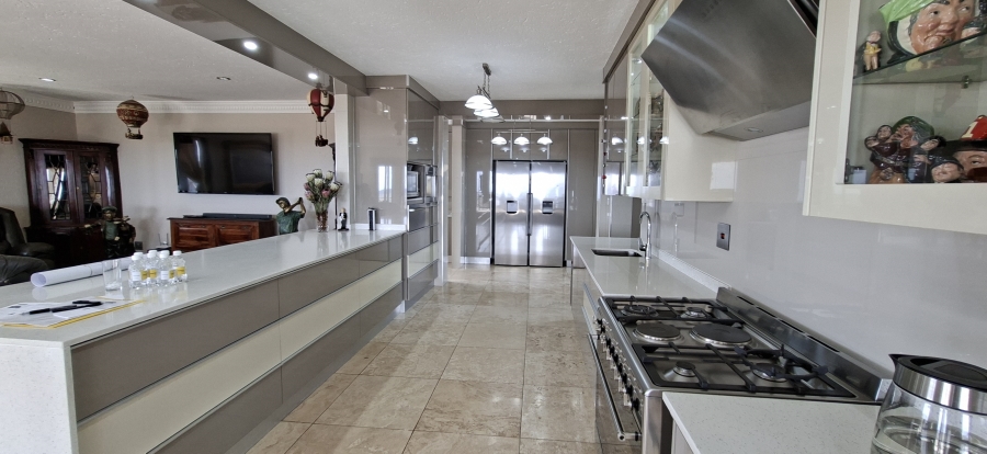 5 Bedroom Property for Sale in Noordheuwel Gauteng