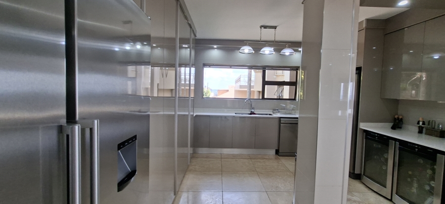 5 Bedroom Property for Sale in Noordheuwel Gauteng