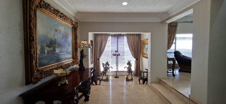 5 Bedroom Property for Sale in Noordheuwel Gauteng