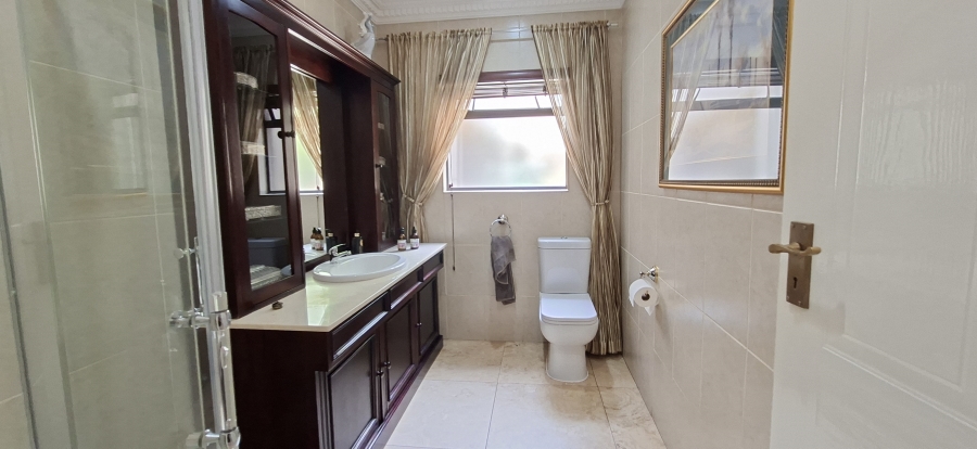 5 Bedroom Property for Sale in Noordheuwel Gauteng