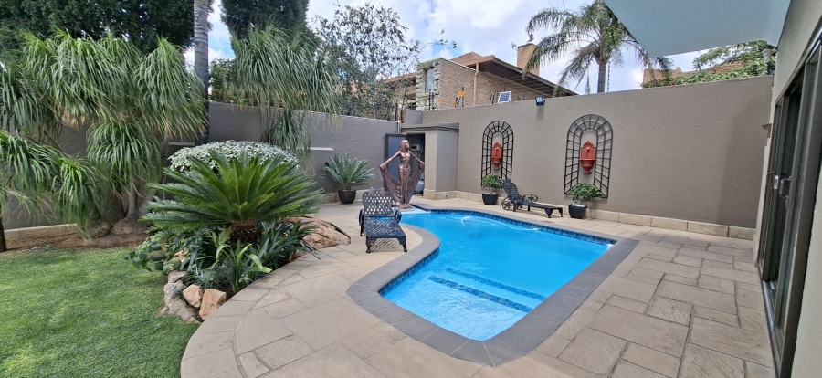 5 Bedroom Property for Sale in Noordheuwel Gauteng