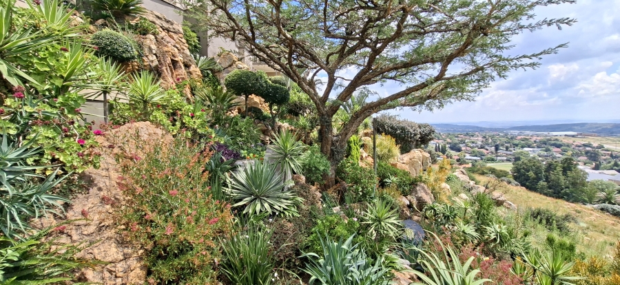 5 Bedroom Property for Sale in Noordheuwel Gauteng