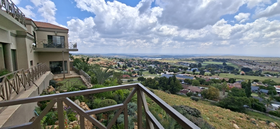 5 Bedroom Property for Sale in Noordheuwel Gauteng