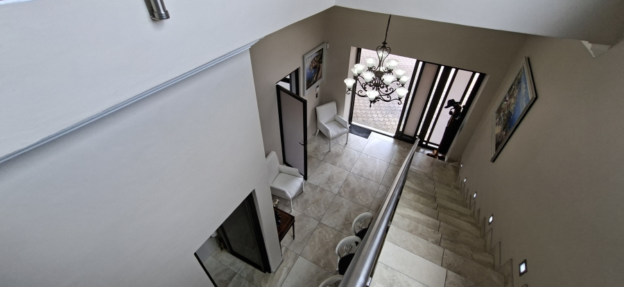 5 Bedroom Property for Sale in Noordheuwel Gauteng