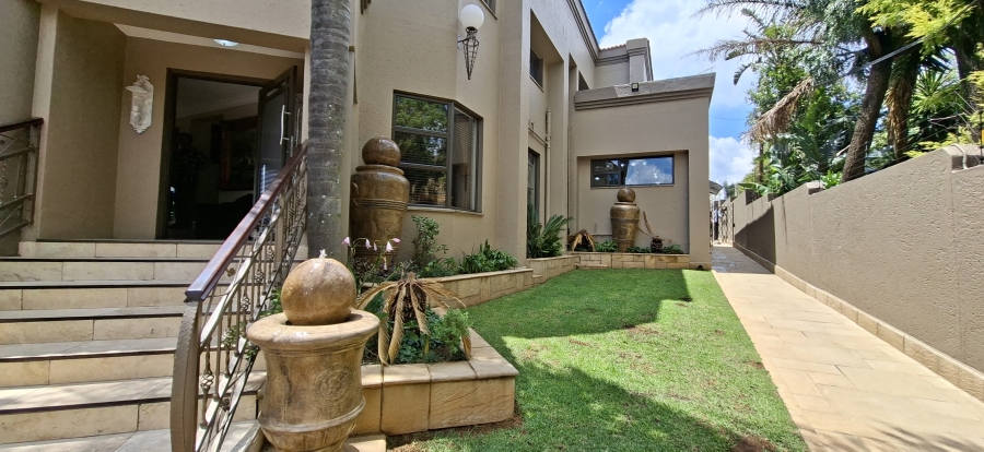 5 Bedroom Property for Sale in Noordheuwel Gauteng