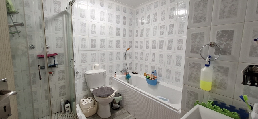 2 Bedroom Property for Sale in Rangeview Gauteng