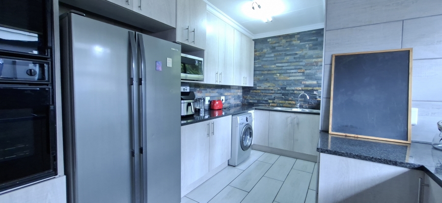 3 Bedroom Property for Sale in Rant En Dal Gauteng