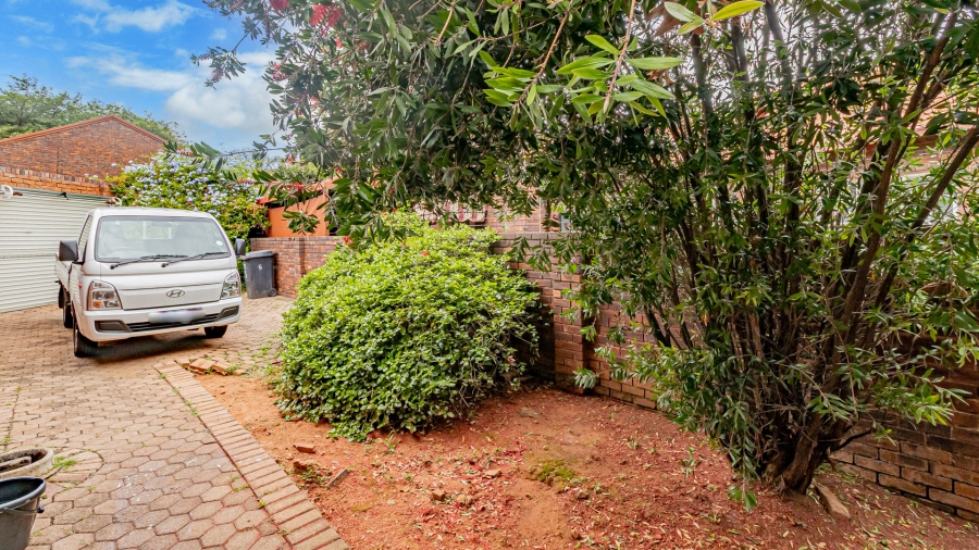 3 Bedroom Property for Sale in Florida Hills Gauteng