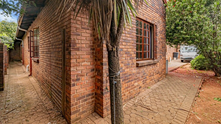 3 Bedroom Property for Sale in Florida Hills Gauteng