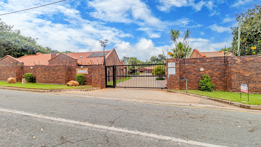 3 Bedroom Property for Sale in Florida Hills Gauteng