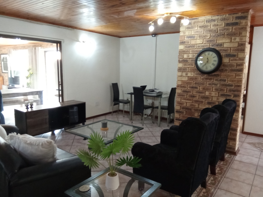 4 Bedroom Property for Sale in Helderkruin Gauteng