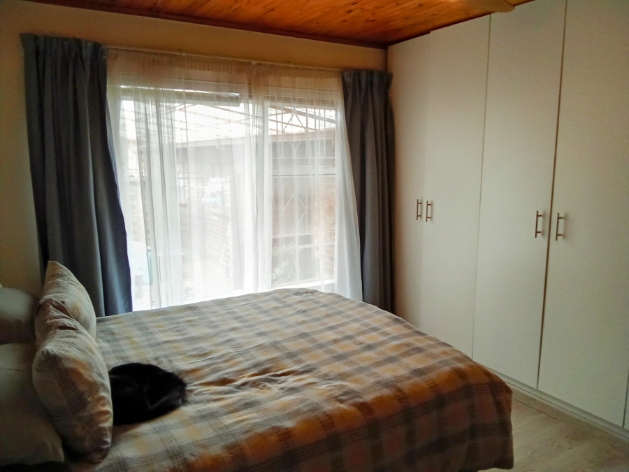 4 Bedroom Property for Sale in Helderkruin Gauteng