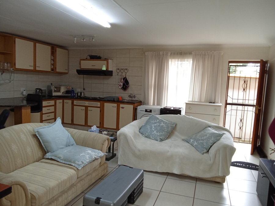 4 Bedroom Property for Sale in Helderkruin Gauteng