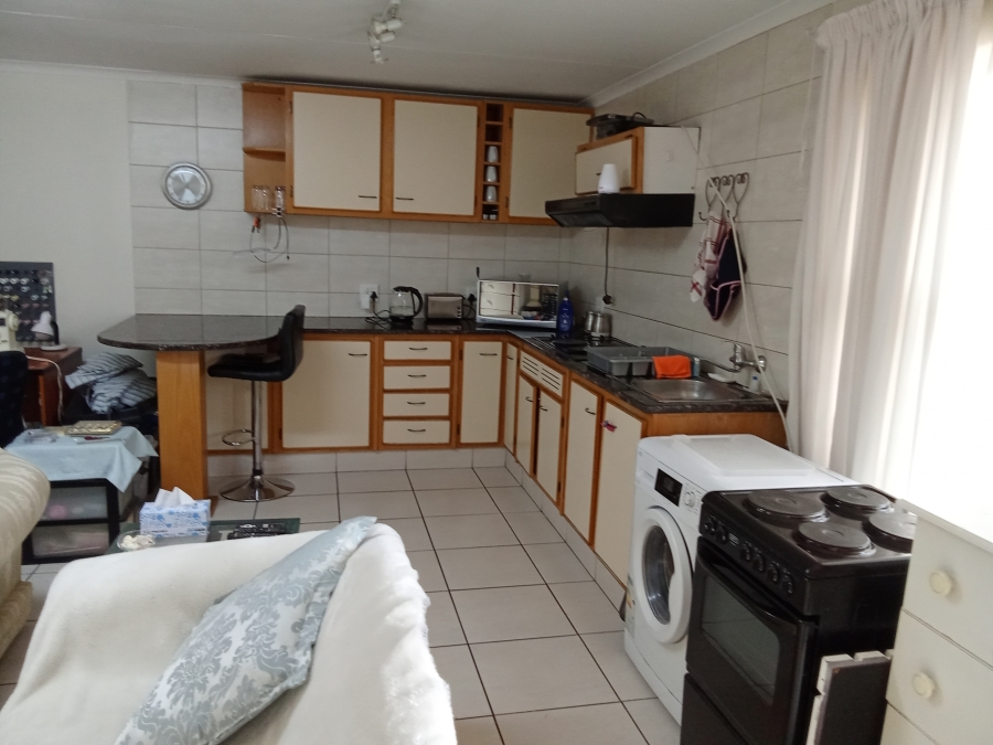 4 Bedroom Property for Sale in Helderkruin Gauteng