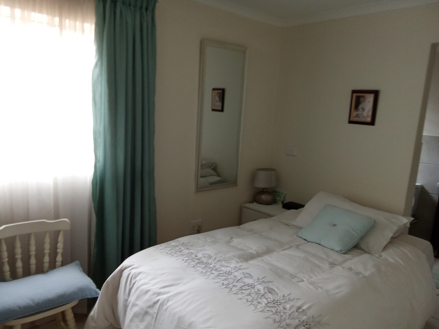 4 Bedroom Property for Sale in Helderkruin Gauteng