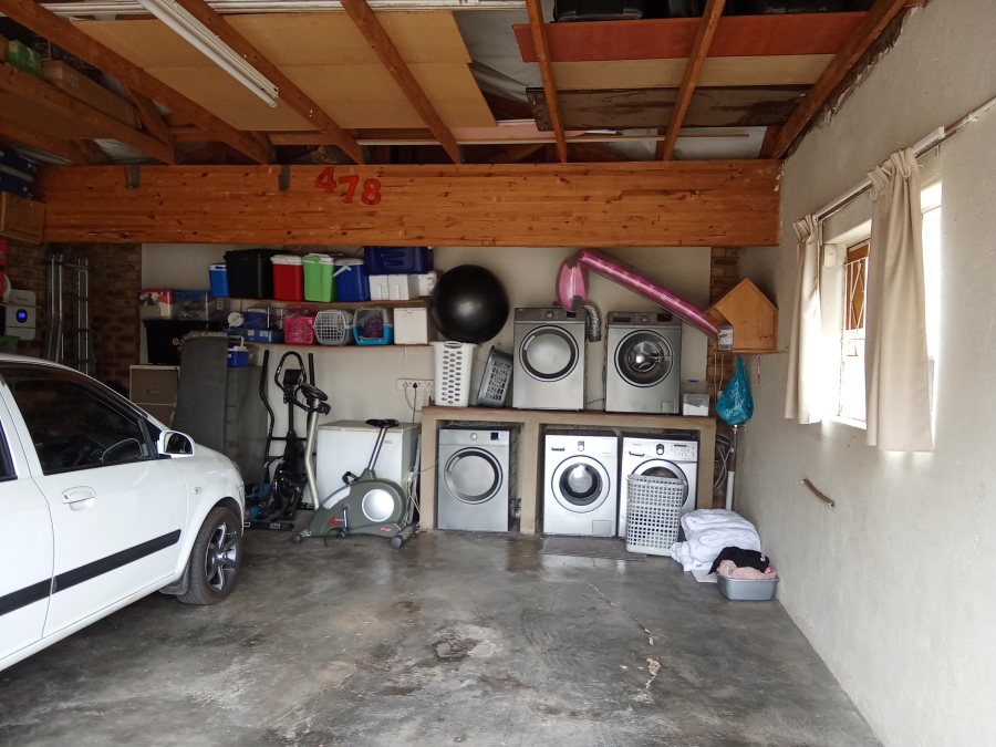 4 Bedroom Property for Sale in Helderkruin Gauteng