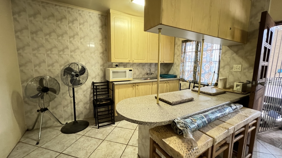 3 Bedroom Property for Sale in Greenhills Gauteng