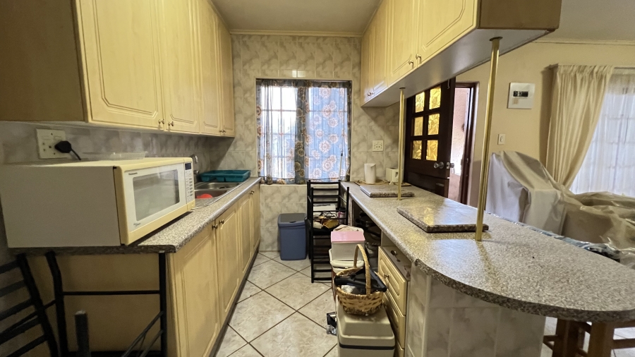 3 Bedroom Property for Sale in Greenhills Gauteng