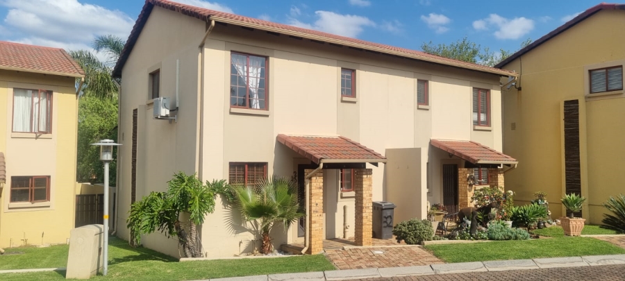 2 Bedroom Property for Sale in Willowbrook Gauteng