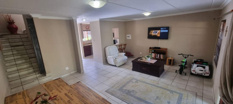 2 Bedroom Property for Sale in Willowbrook Gauteng