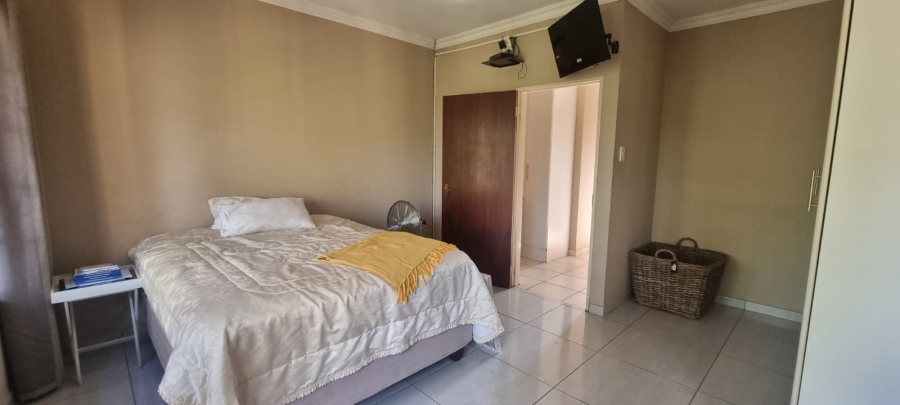 2 Bedroom Property for Sale in Willowbrook Gauteng