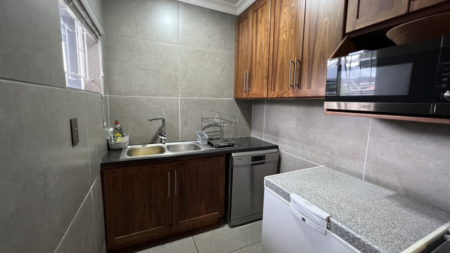 4 Bedroom Property for Sale in Helikonpark Gauteng