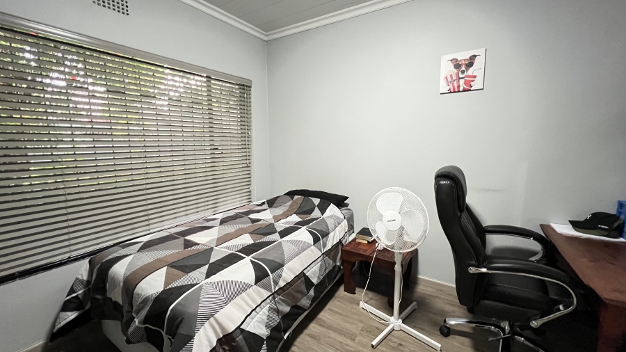 4 Bedroom Property for Sale in Helikonpark Gauteng